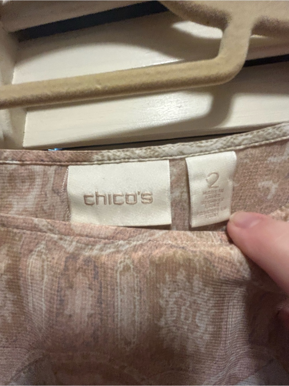 Chico's size 2 Pastel Paisley Tunic in Blush, Light Blue and Cream - Picture 2 of 3